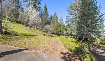 319 West St, Ashland, OR 97520
