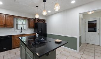 44 Sandwick Dr, Bella Vista, AR 72715