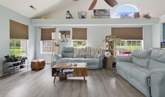 2 Burlington Land Rd, Beaufort, SC 29906