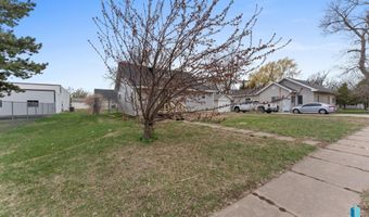 307 W Oak St, Beresford, SD 57004