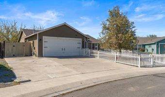 111 Shadow Mountain Dr, Fernley, NV 89408