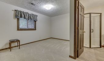 1640 Ridge Hill Ln, Indianapolis, IN 46217