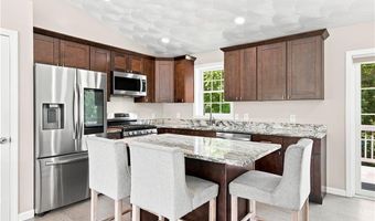 17 Ostend St, Johnston, RI 02919