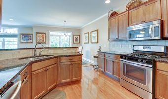 84 Andriana Ln, Albany, NY 12204