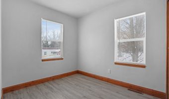 2218 Lee Dr, Akron, OH 44306