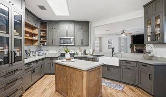 1402 W Johnson Ave, Aransas Pass, TX 78336