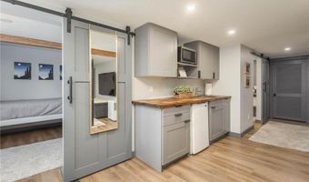 202 N Park St, Alexandria, MN 56308