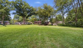 1097 Oak Tree Rd, Akron, OH 44320