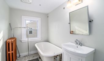 79 W Wooster St, Danbury, CT 06810