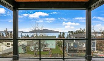 3706 W 3rd St, Anacortes, WA 98221