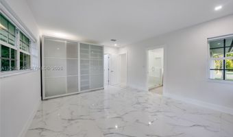 52 Camden Dr, Bal Harbour, FL 33154