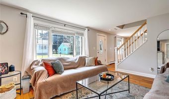 9 Norman St, Cumberland, RI 02864