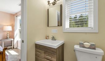 76 Curries Way, Brookfield, NH 03872