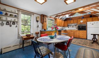 856 N Main Rd, Jamestown, RI 02835