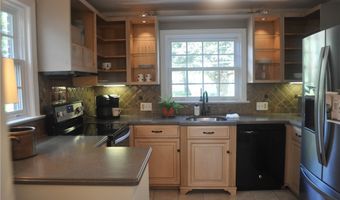 4427 Lake Rd W, Ashtabula, OH 44004