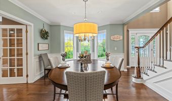 104 Windsor Dr, Auburn, NH 03032