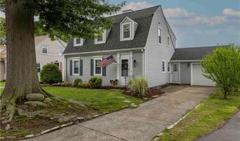 31 Bowen St, East Providence, RI 02916