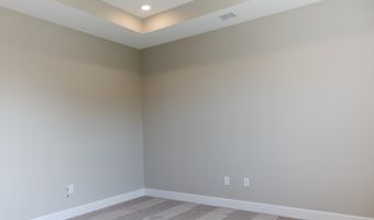 131 S Sunset Dr, Andover, KS 67002