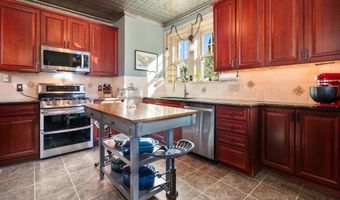 712 N 30TH St, Allentown, PA 18104