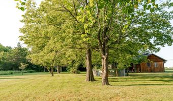 303 N Hudson Ave, Aurora, MO 65605