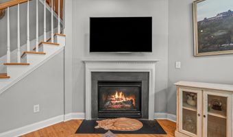 10 Grove Ct 20, Asbury Park, NJ 07712