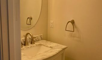 155 Kinsale Dr, Macon, GA 31216