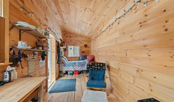 3 New England Rd, Abbot, ME 04406