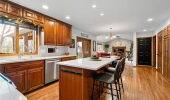 601 24th St NW, Austin, MN 55912