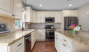290 Station St, Coventry, RI 02816