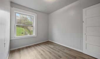 2648 S 18th St, Airville, PA 15210