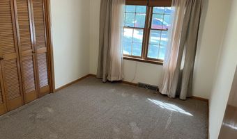 1220 Tyler St, Aurora, MO 65605