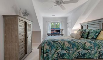 5 Sea Knoll Ct, Bourne, MA 02532