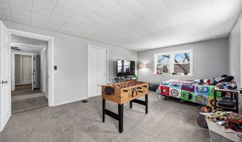 410 6th Ave, Amana, IA 52203