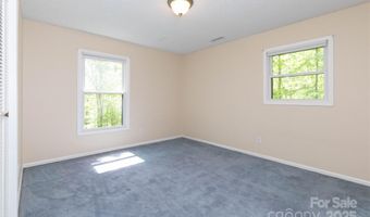 6 Woodmere Dr, Arden, NC 28704