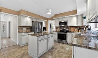 8 Telfer Dr, Alloway, NJ 07418