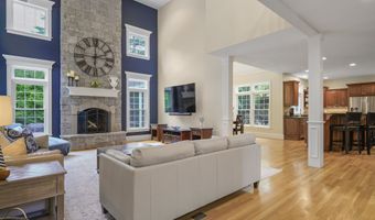 4 Chablis Ct, Bedford, NH 03110