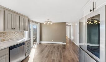 16 N Rose St, East Providence, RI 02914