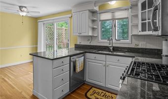 116 Clearview Dr, North Kingstown, RI 02852