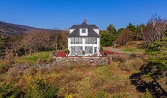 18 Greenway Ct, Bar Harbor, ME 04609