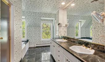 517 Tuckerman Ave, Middletown, RI 02842
