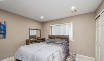 615 Broadway 68, Amityville, NY 11701