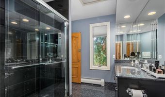 55 Wilbur Rd, Lincoln, RI 02865