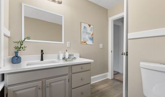 22 Terry Ct, Barnstable, MA 02630