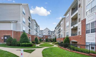 4850 EISENHOWER Ave 202, Alexandria, VA 22304