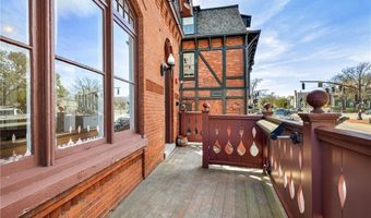 3 Memorial Blvd, Newport, RI 02840