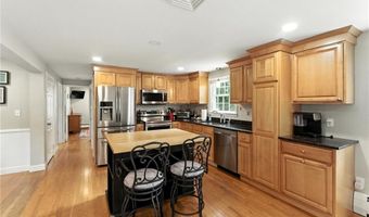 10 Mark Dr, Cranston, RI 02920
