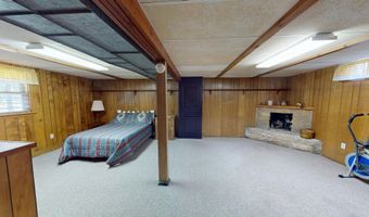 176 Powers Ave N, Alden, MN 56009