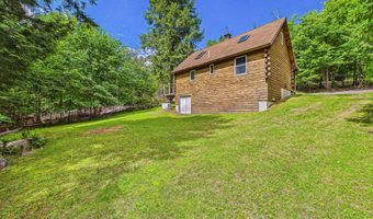 15 N Ridge Rd, Beaver Cove, ME 04441