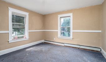 22 Orange St, Athol, MA 01331