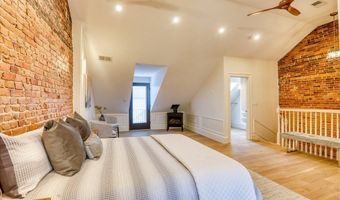 16 Chestnut St, Boston, MA 02129